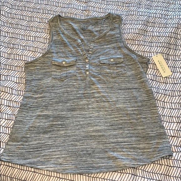 Sonoma Tops - NEW Sleeveless top w/2 front pockets black & white